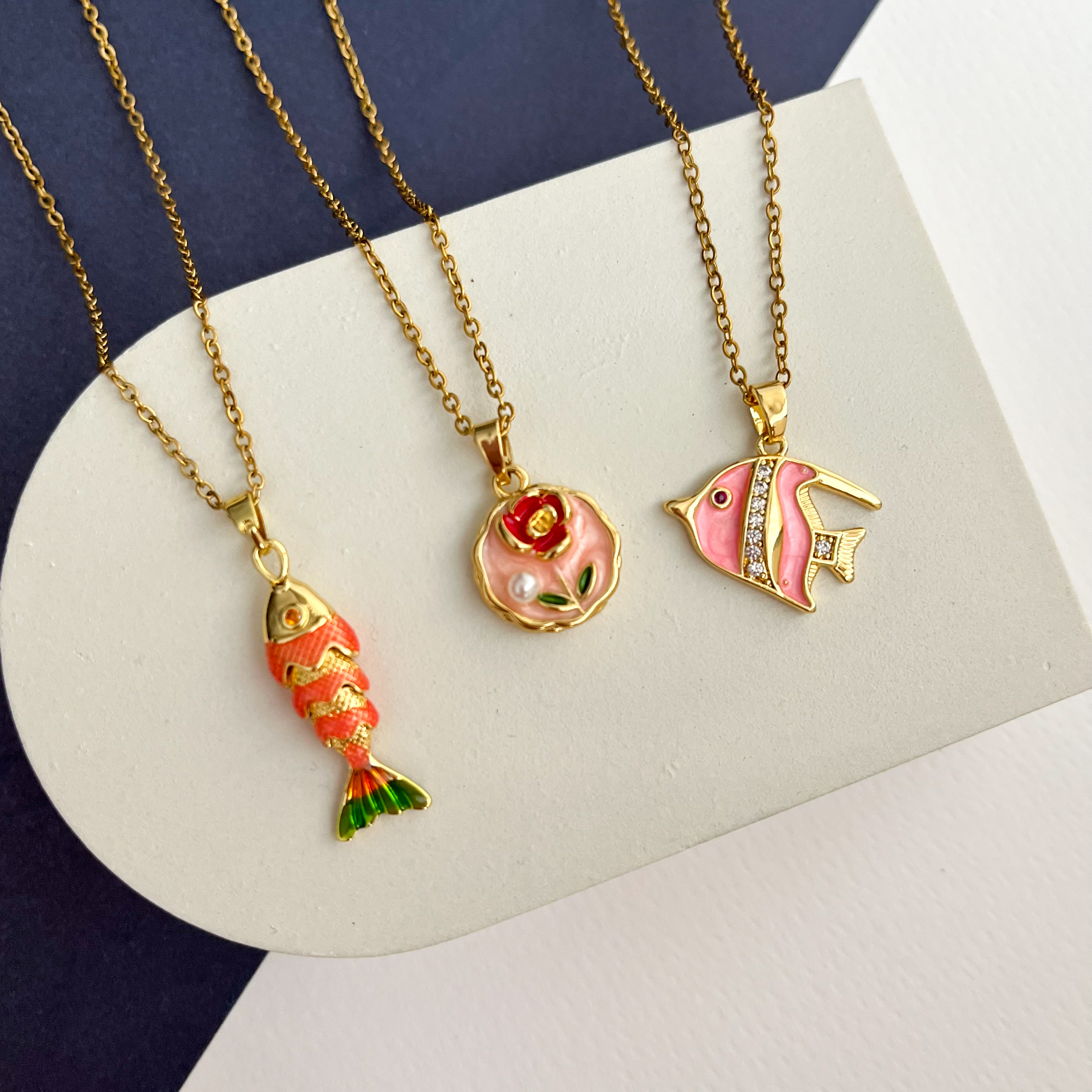 گردنبند رادیوم ماهی lucky fish با زنجیر استیل